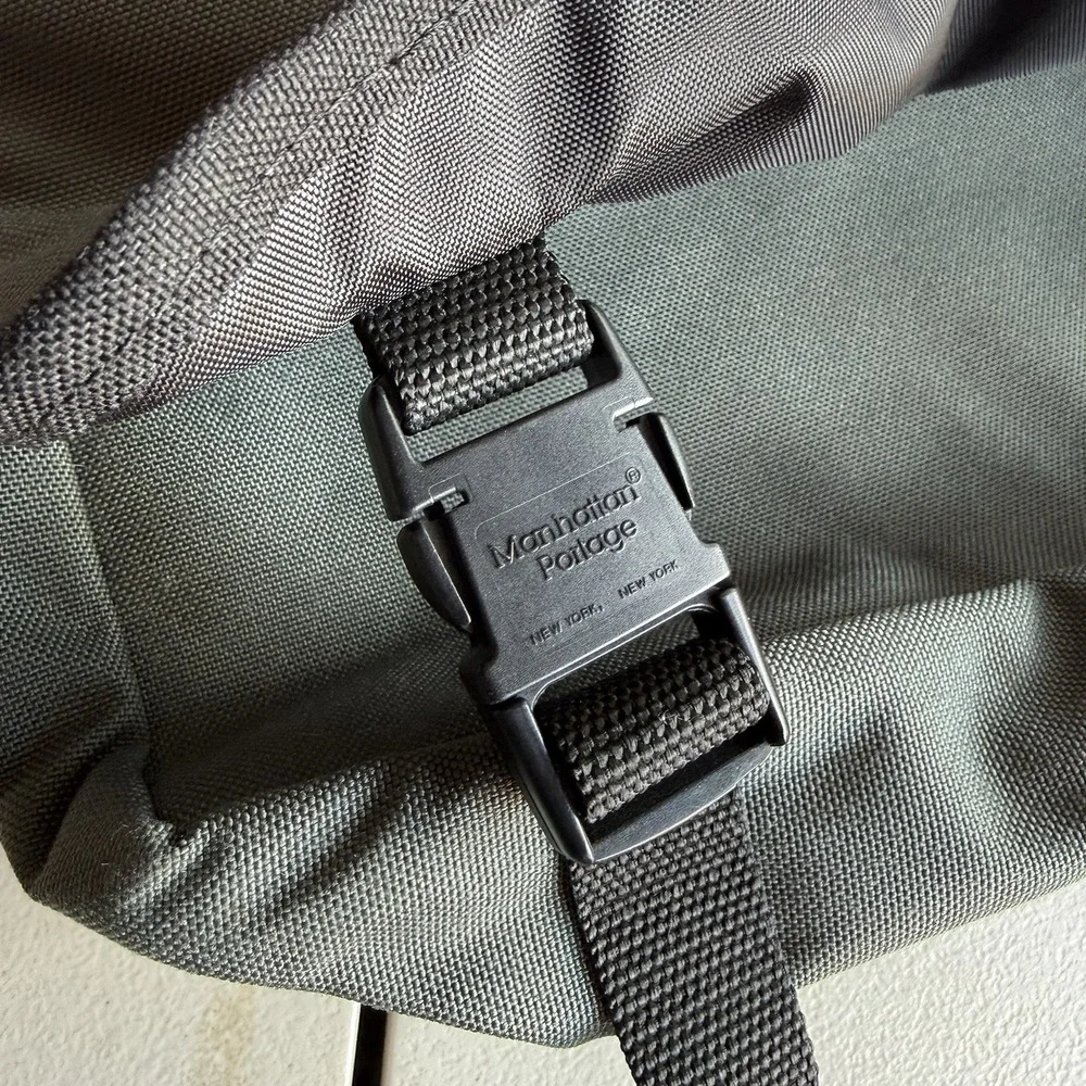 Manhattan Portage clean interior